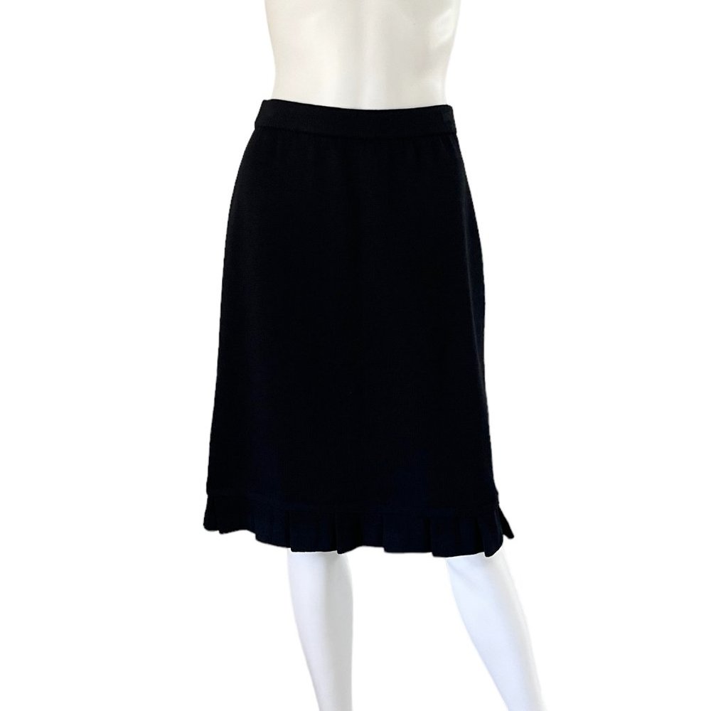 St. John Collection Pleated Hem Basic Santana Kni… - image 1